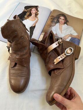 Brown Women's Ankle Boots / Avant-garde / Italian style